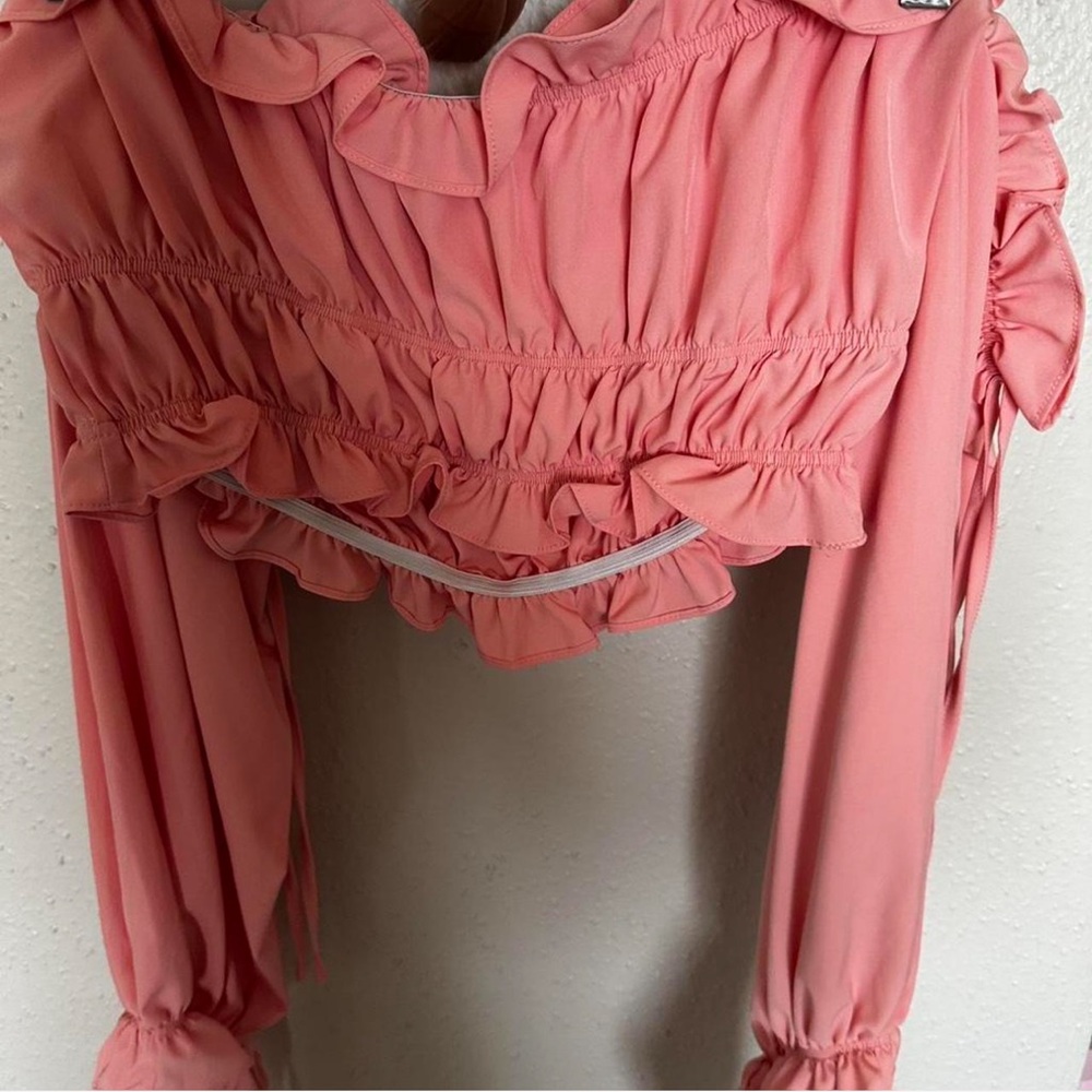Off-Shoulder Pink Ruffle Crop Top - Picture 6 of 6